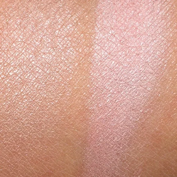 💕⚡️Mac x Kelly Osborne Jolly Good Mineralized Skinfinish - Picture 3 of 10